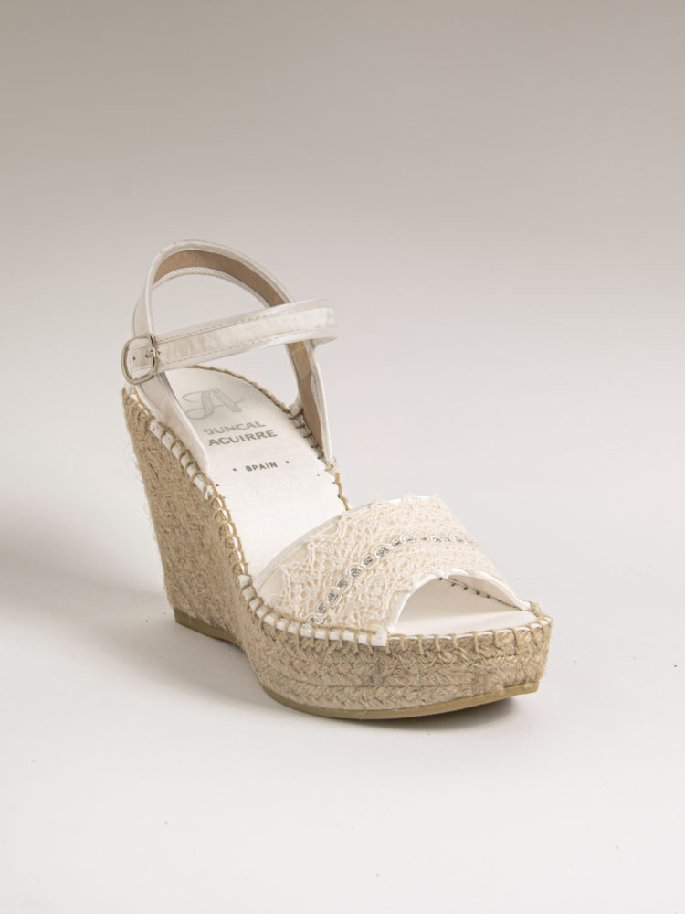 Cuña de novia nácar con yute natural, plataforma cómoda y plantilla gel para boda mediterránea