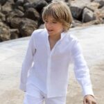 Camisa lino mao niño comunión blanca elegante con puños firmes y detalle trasero exclusivo