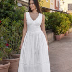 Vestido ibicenco blanco largo con puntillas y vainica artesanal